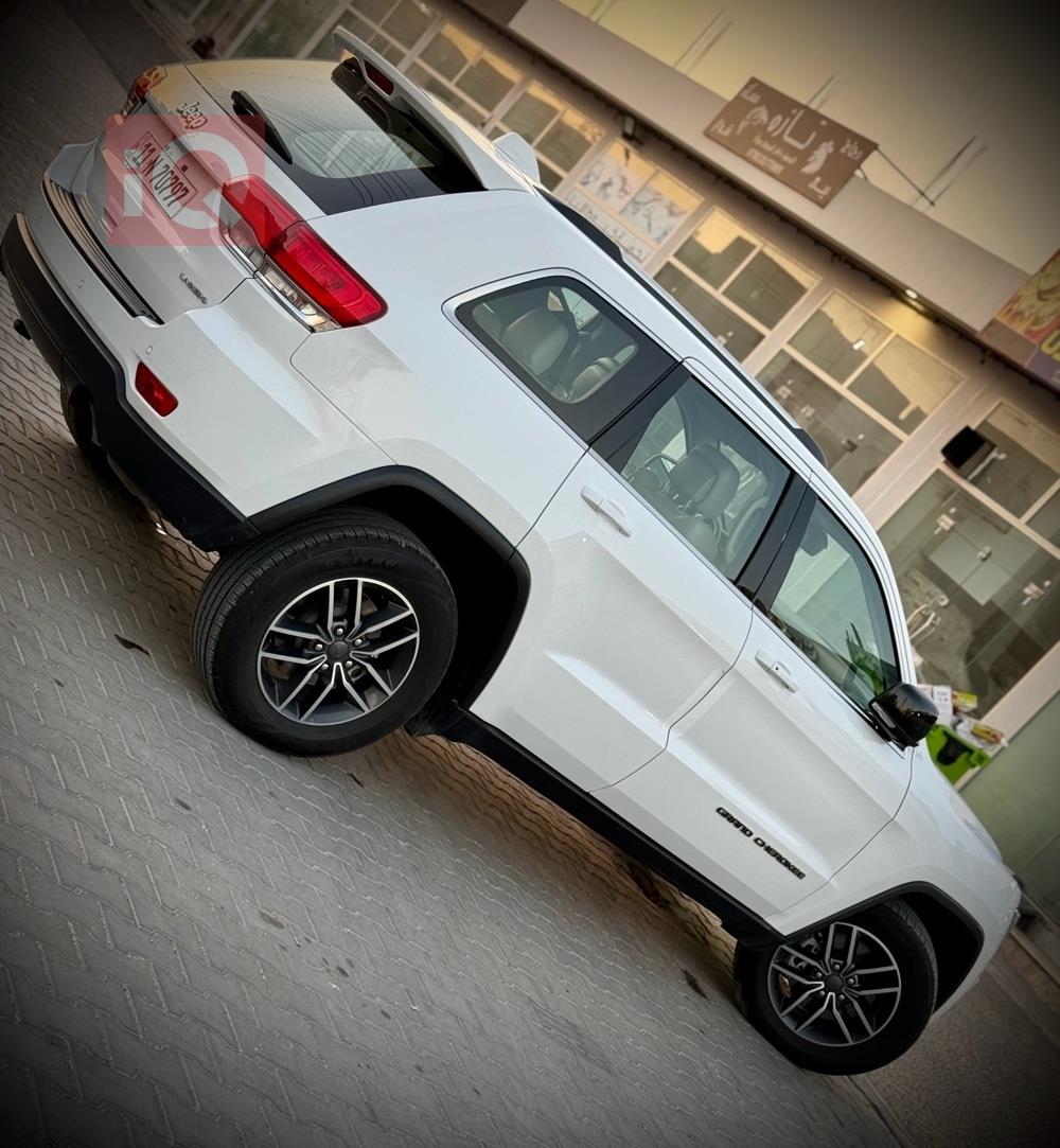 جيب جراند شيروكي